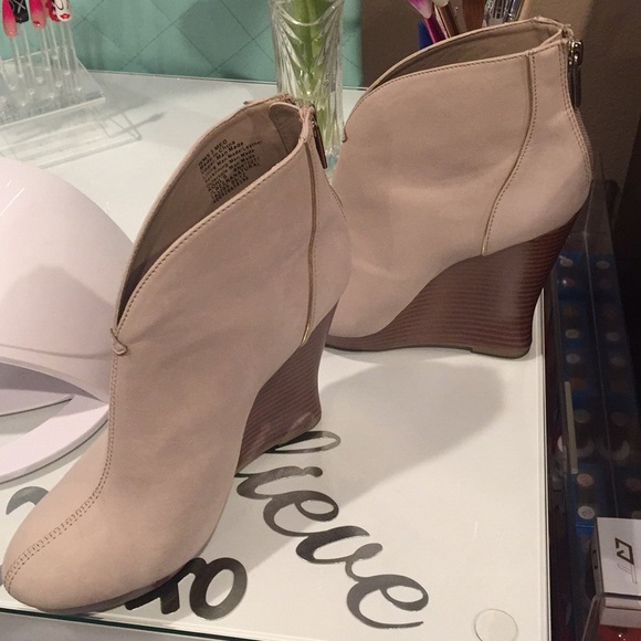 Booties - Picture 3 of 5